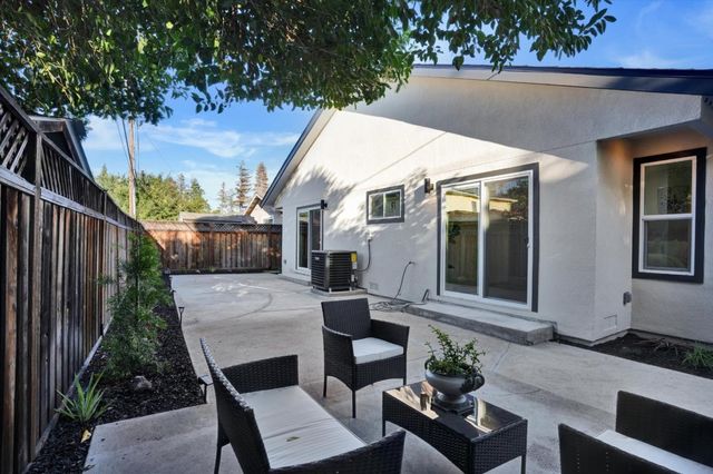 2233 W Hedding Street, San Jose, CA 95128