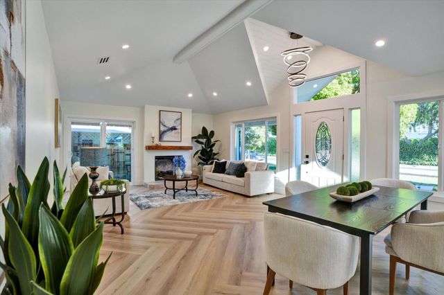 2233 W Hedding Street, San Jose, CA 95128