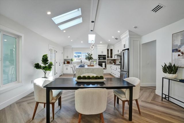 2233 W Hedding Street, San Jose, CA 95128