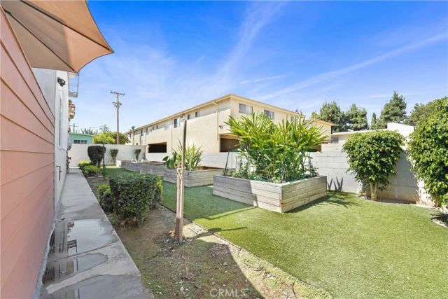 221 S New A, Monterey Park, CA 91755