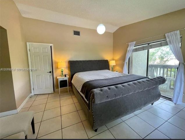 4825 SW 149th Court 18B, Miami, FL 33185