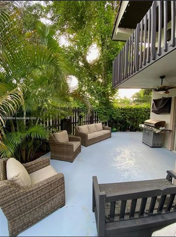 4825 SW 149th Court 18B, Miami, FL 33185