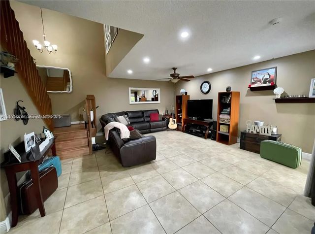4825 SW 149th Court 18B, Miami, FL 33185