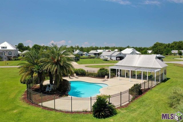 17270 Tchula Dr, Springfield, LA 70462