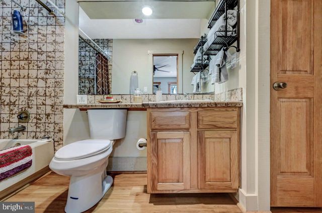 390 SNOW RIDGE CIR, Lake Harmony, PA 18624