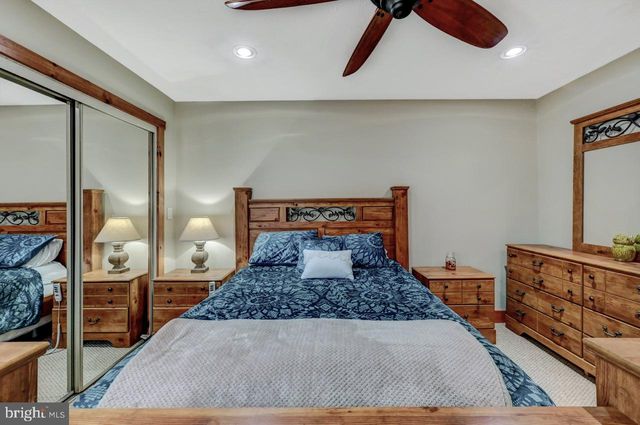 390 SNOW RIDGE CIR, Lake Harmony, PA 18624