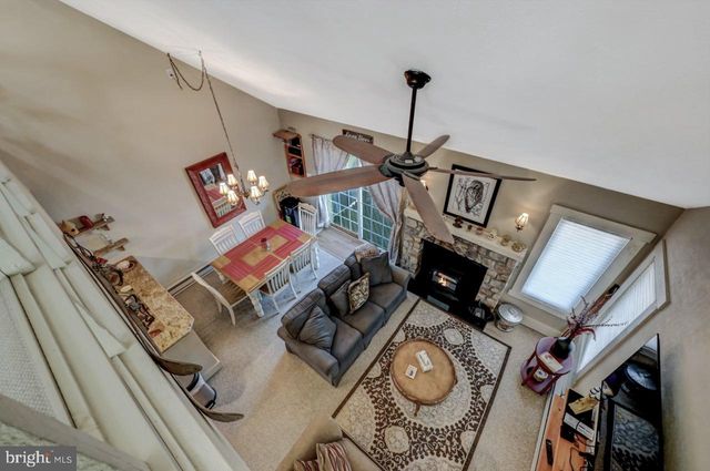 390 SNOW RIDGE CIR, Lake Harmony, PA 18624