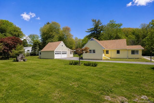 31 Horns Park Road, Hyde Park, NY 12538
