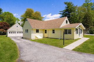 31 Horns Park Road, Hyde Park, NY 12538
