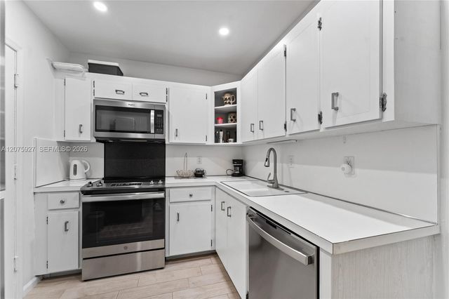 5840 NE 22nd Way 728, Fort Lauderdale, FL 33308