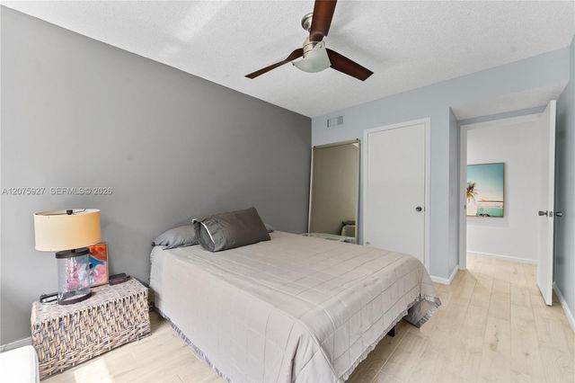 5840 NE 22nd Way 728, Fort Lauderdale, FL 33308