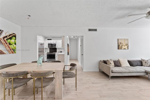 5840 NE 22nd Way 728, Fort Lauderdale, FL 33308