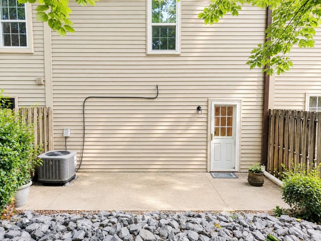 946 Coarsey Dr, Nashville, TN 37217