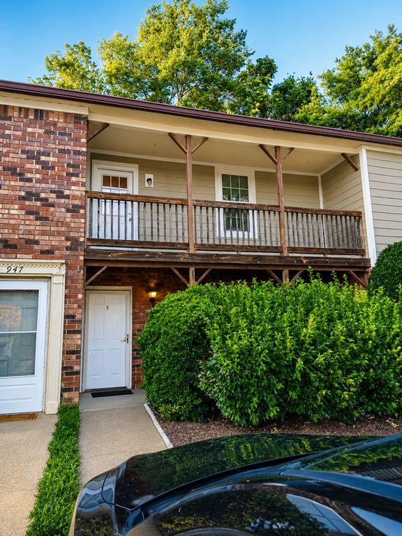 946 Coarsey Dr, Nashville, TN 37217