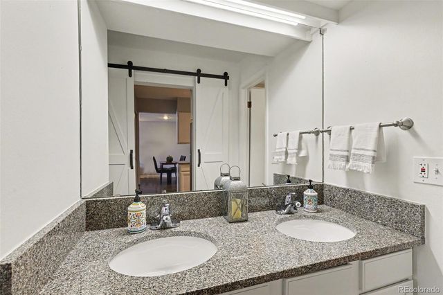 2227 Canyon Boulevard 211, Boulder, CO 80302