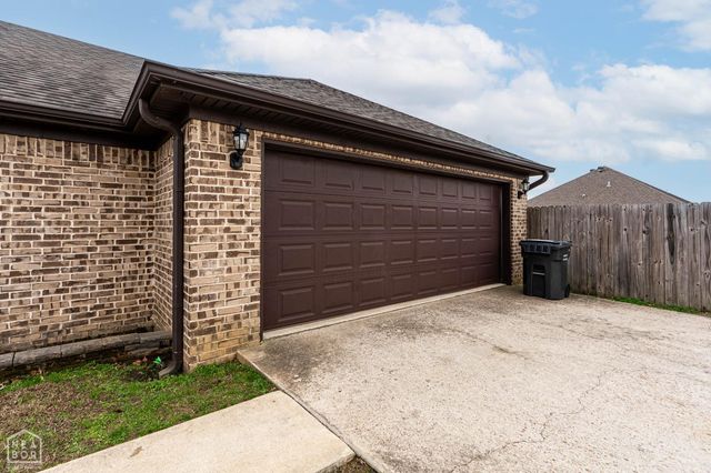 2002 Beaver Falls Lane, Jonesboro, AR 72404