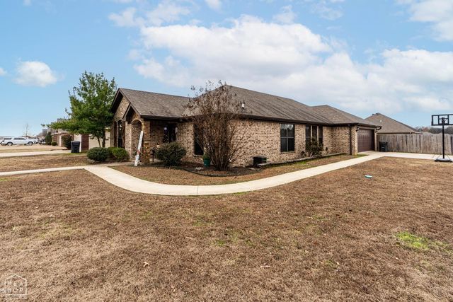 2002 Beaver Falls Lane, Jonesboro, AR 72404