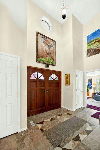 1082 La Loma Drive, Medford, OR 97504