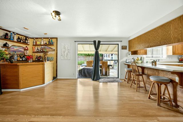 1082 La Loma Drive, Medford, OR 97504