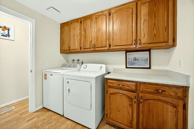 1082 La Loma Drive, Medford, OR 97504