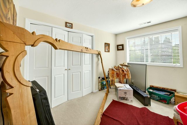 1082 La Loma Drive, Medford, OR 97504