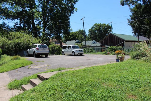 620 Eastern Pkwy 3, Louisville, KY 40217