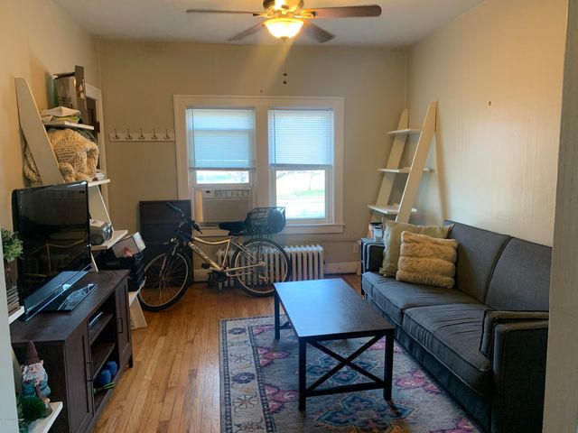 620 Eastern Pkwy 3, Louisville, KY 40217