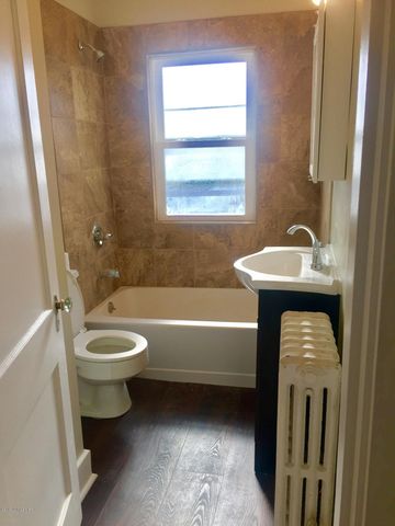 620 Eastern Pkwy 3, Louisville, KY 40217