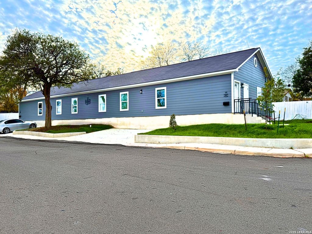 146 Jemison, San Antonio, TX 78203