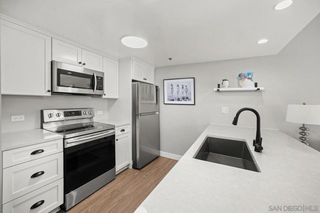 425 W Beech St 603, San Diego, CA 92101