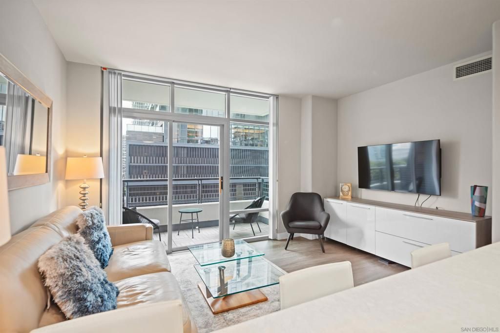 425 W Beech St 603, San Diego, CA 92101
