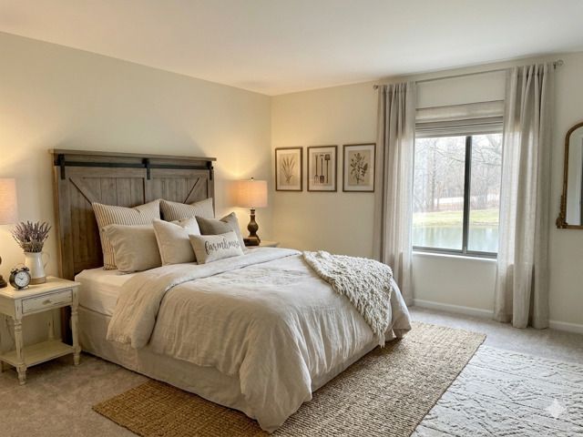 33 Shoreline Road B, Lake Barrington, IL 60010