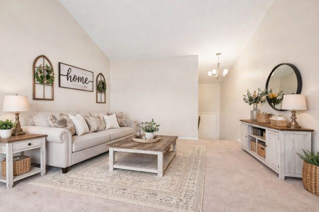33 Shoreline Road B, Lake Barrington, IL 60010