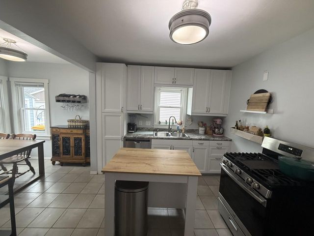 1204 S 110th STREET, West Allis, WI 53214