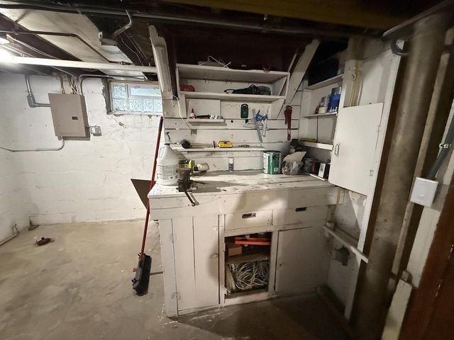 1204 S 110th STREET, West Allis, WI 53214