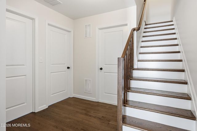 193 Colonial Drive, Lakewood, NJ 08701