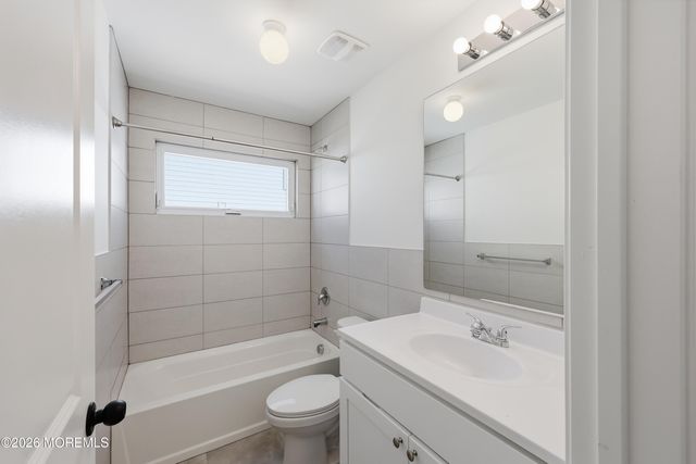 193 Colonial Drive, Lakewood, NJ 08701