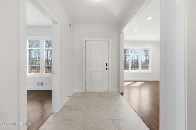 193 Colonial Drive, Lakewood, NJ 08701