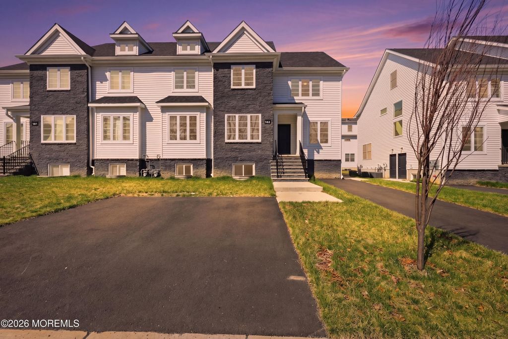 193 Colonial Drive, Lakewood, NJ 08701