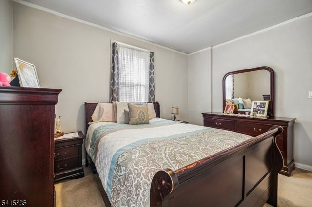 1611 Orchard Ter, Linden City, NJ 07036