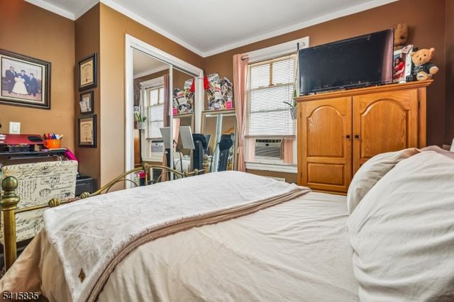 1611 Orchard Ter, Linden City, NJ 07036