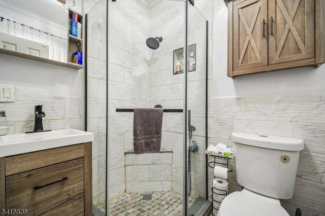 1611 Orchard Ter, Linden City, NJ 07036