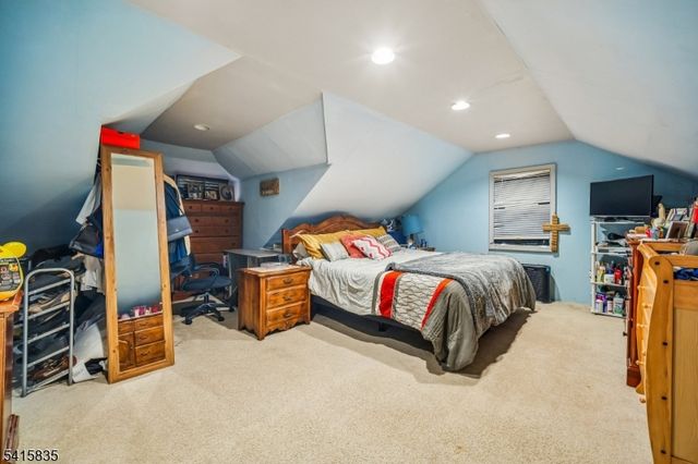 1611 Orchard Ter, Linden City, NJ 07036