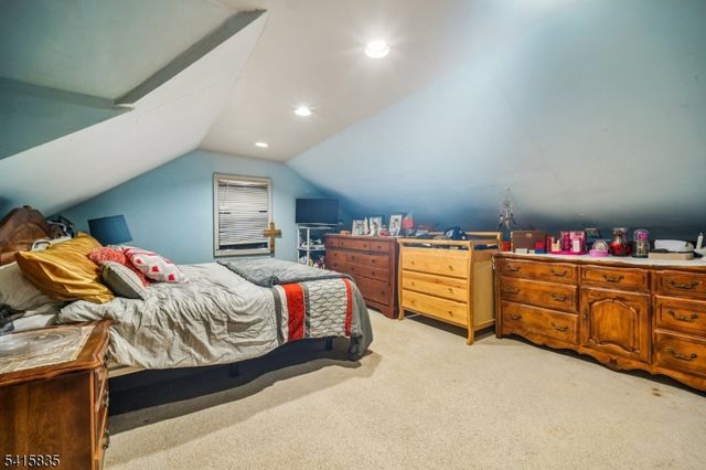 1611 Orchard Ter, Linden City, NJ 07036