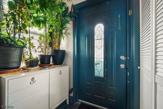 1611 Orchard Ter, Linden City, NJ 07036