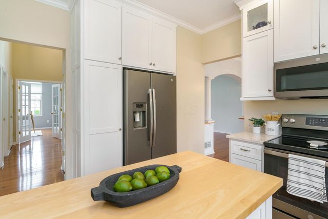 4101 Greenbelt Drive, Hilliard, OH 43026