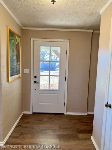 6910 Military Road, Lavaca, AR 72941