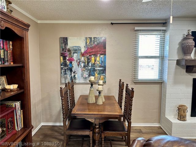 6910 Military Road, Lavaca, AR 72941