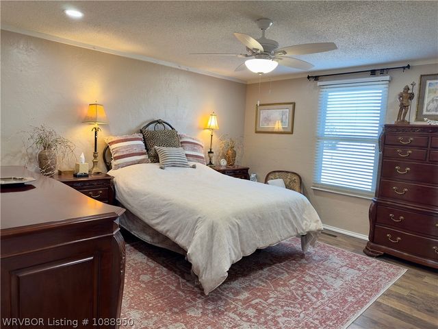 6910 Military Road, Lavaca, AR 72941
