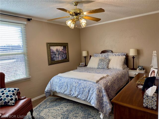 6910 Military Road, Lavaca, AR 72941